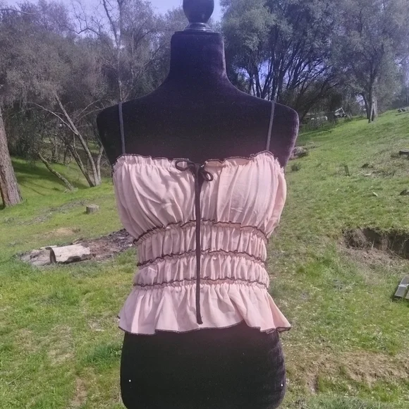 Forever 21 Pink Ruffled Women's Top - Picture 7 of 7